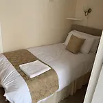 Sharn Bek Hotel
